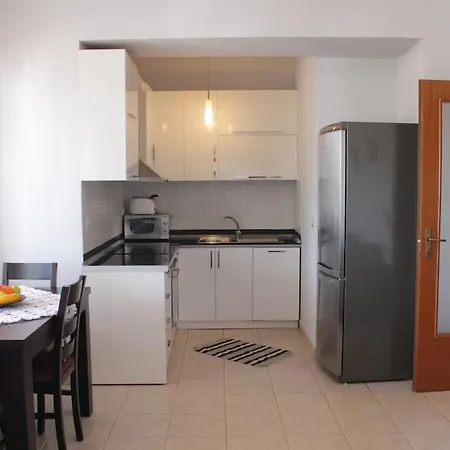 Cosy Rooftop At Pazari I Ri