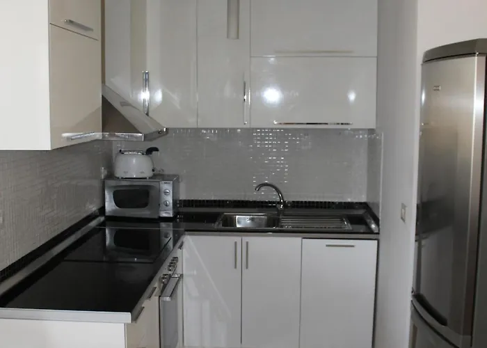 Cosy Rooftop At Pazari I Ri Tirana