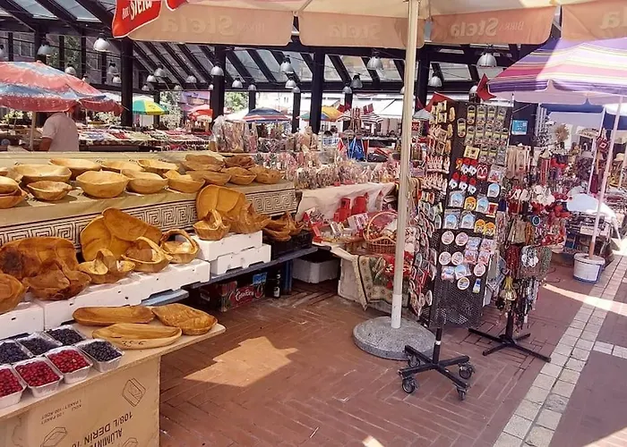 アパート Cosy Rooftop At Pazari I Ri