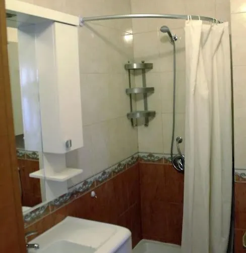 アパート Cosy Rooftop At Pazari I Ri